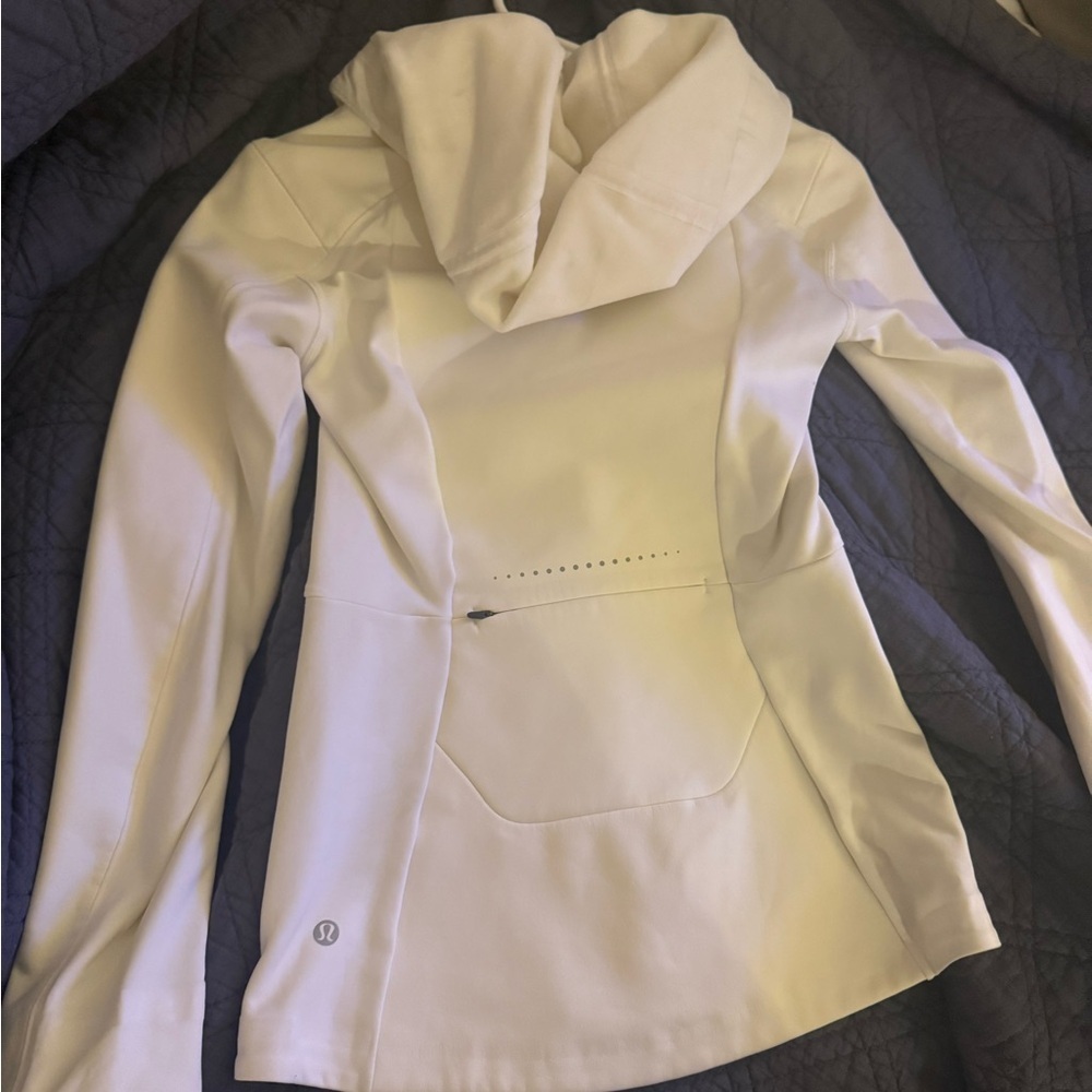 Lululemon Women’s Cross Chill Performance Jacket – Size 2 - Picture 4 of 5